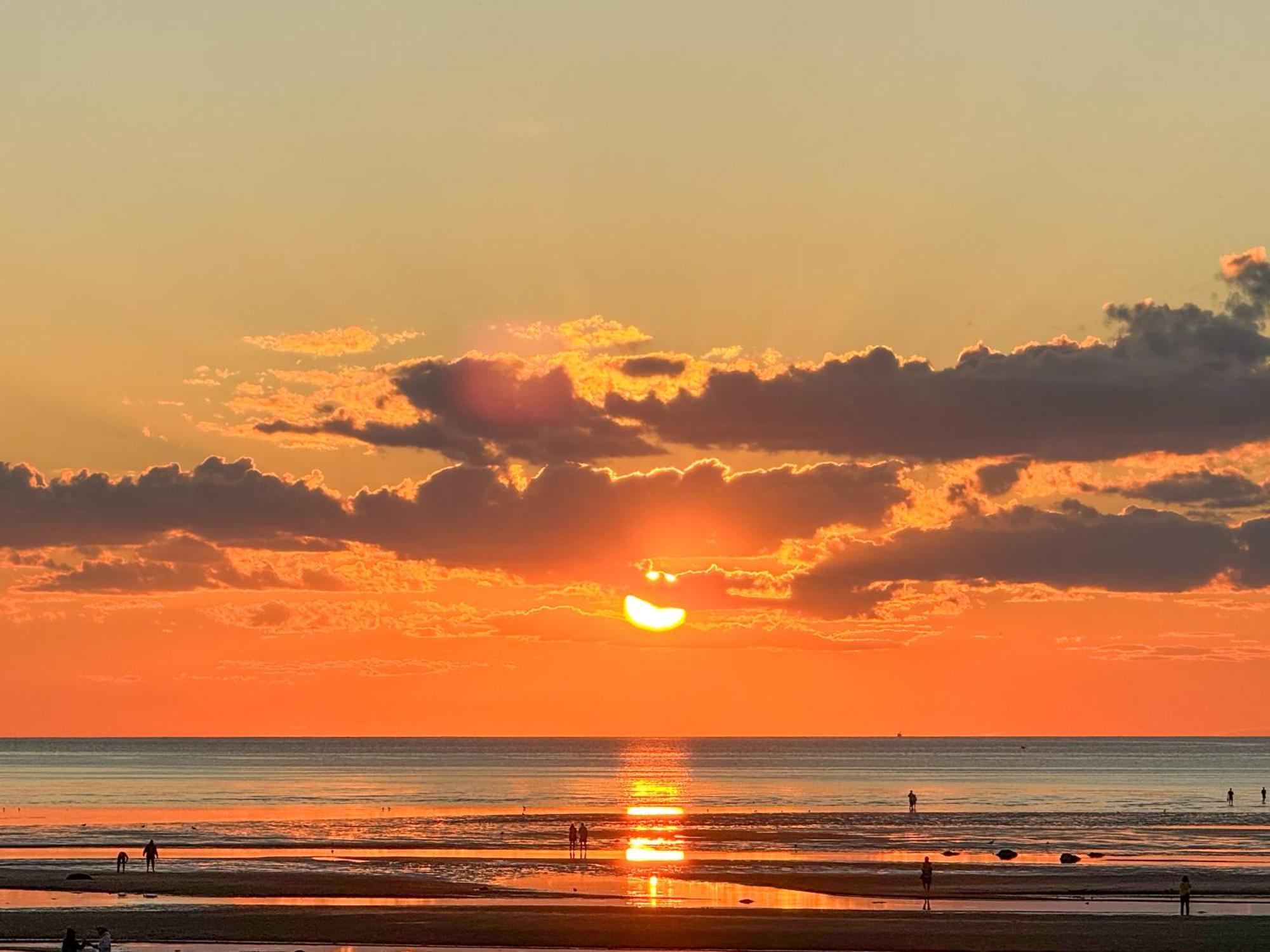 Nauset Beach Inn Орлеанс Экстерьер фото